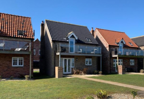 Sandy Shores at The Bay Filey, sleeps 4, 1 dog welcome for free too